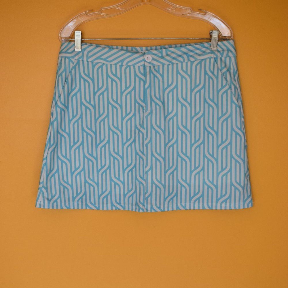 NWT  Large Top it Off Skort Patterned turquoise and white